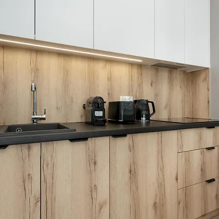 Zwycieska Z Klimatyzacja, Free Garage By Renters