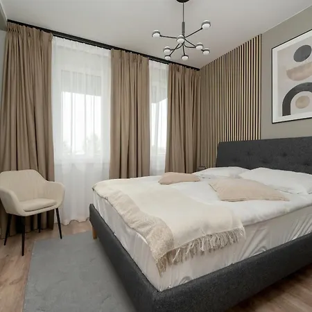 Apartment Zwycieska Z Klimatyzacja, Free Garage By Renters Wroclaw