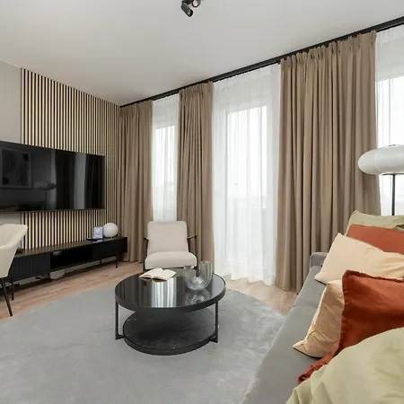 Apartment Zwycieska Z Klimatyzacja, Free Garage By Renters Wroclaw