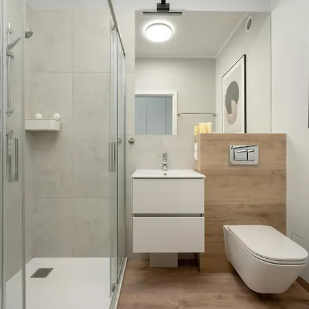 Zwycieska Z Klimatyzacja, Free Garage By Renters