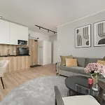 Zwycieska Z Klimatyzacja, Free Garage By Renters Apartamento