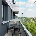 Zwycieska Z Klimatyzacja, Free Garage By Renters Wrocław