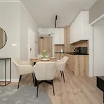 Zwycieska Z Klimatyzacja, Free Garage By Renters Apartamento