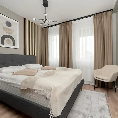 Zwycieska Z Klimatyzacja, Free Garage By Renters Apartamento *