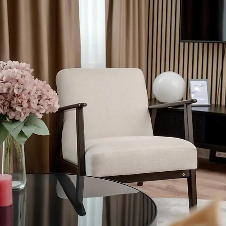 Zwycieska Z Klimatyzacja, Free Garage By Renters * Breslavia