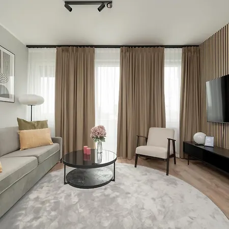 Zwycieska Z Klimatyzacja, Free Garage By Renters Apartamento