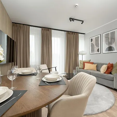 Zwycieska Z Klimatyzacja, Free Garage By Renters Apartamento *