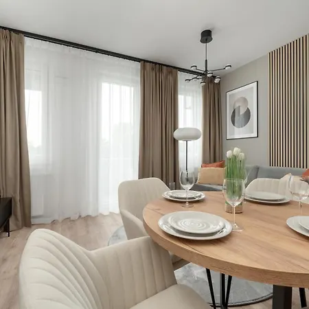 Zwycieska Z Klimatyzacja, Free Garage By Renters Apartamento Breslavia