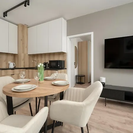 Zwycieska Z Klimatyzacja, Free Garage By Renters *